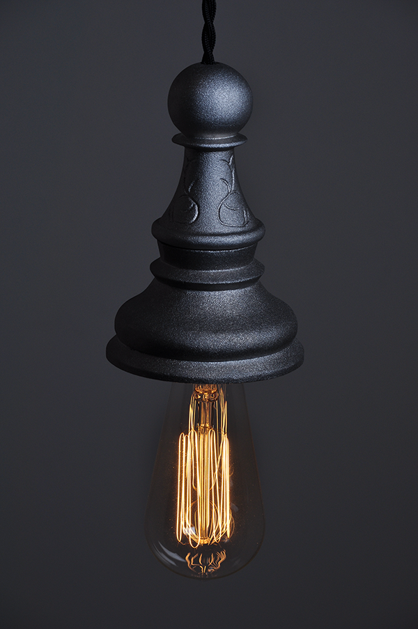 鋳物×チェスのコラボレート照明器具 チェスペンダントライト Chendant（チェンダント）シルバー ポーン
